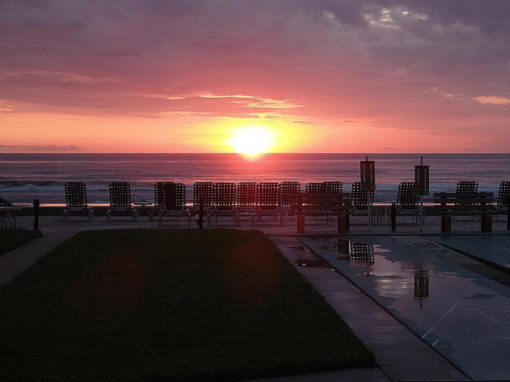 512 - Oceanfront Top Floor Corner 2 Bedroom Ню Смирна Бийч Екстериор снимка